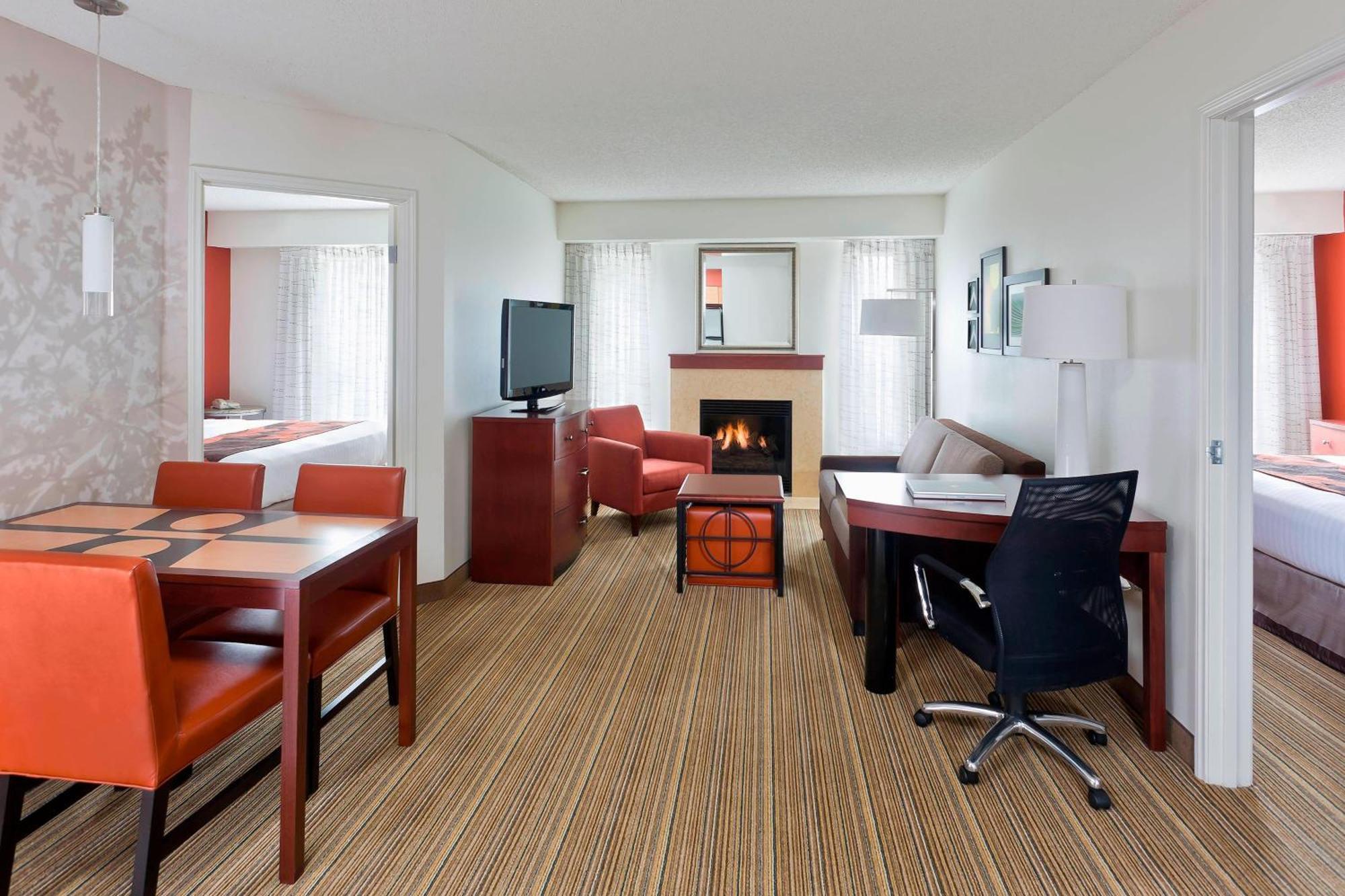 Residence Inn By Marriott Dallas Льюисвилл Экстерьер фото